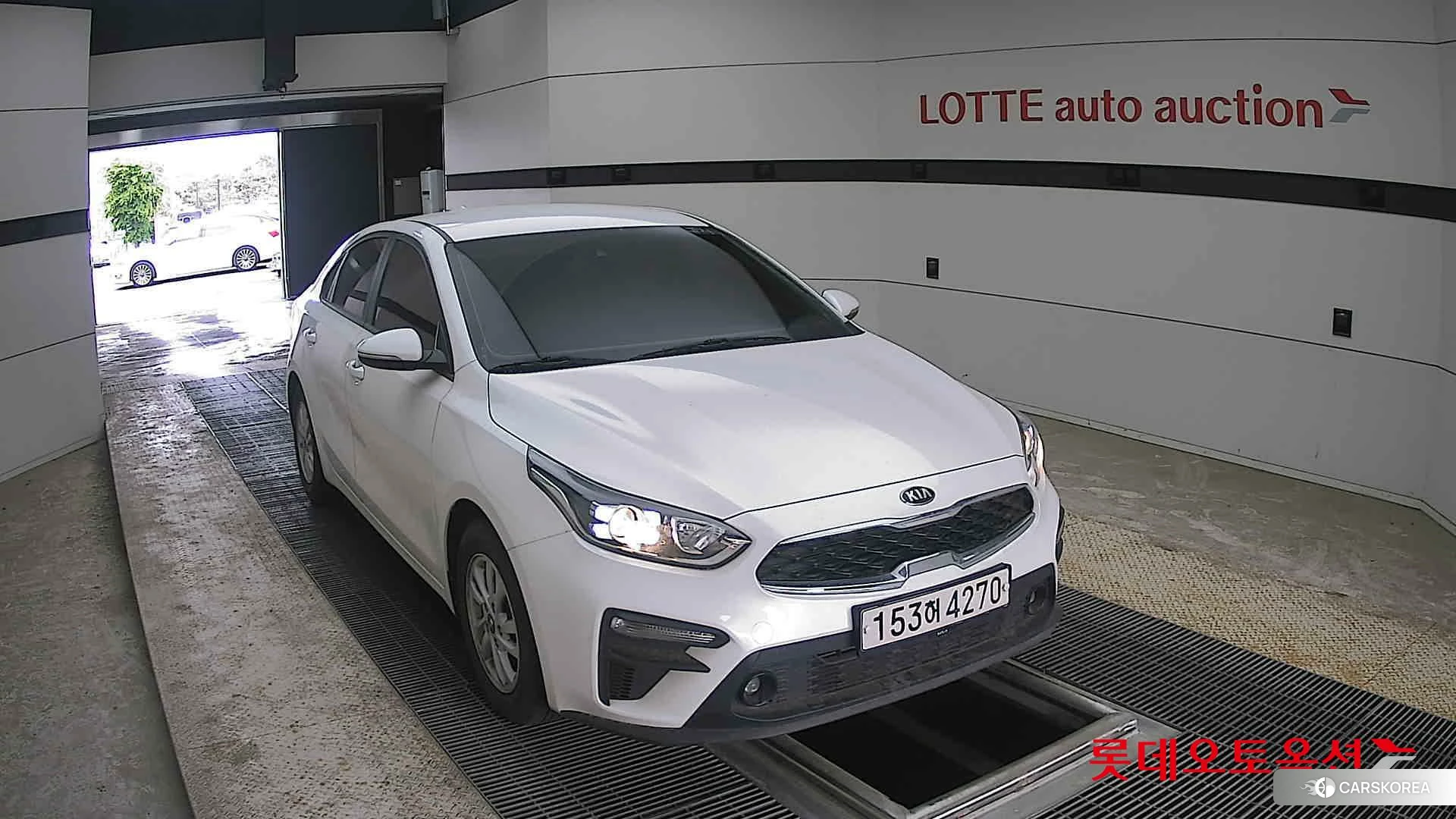 Kia K3 2021 Snow White Pearl из Кореи, фото 6