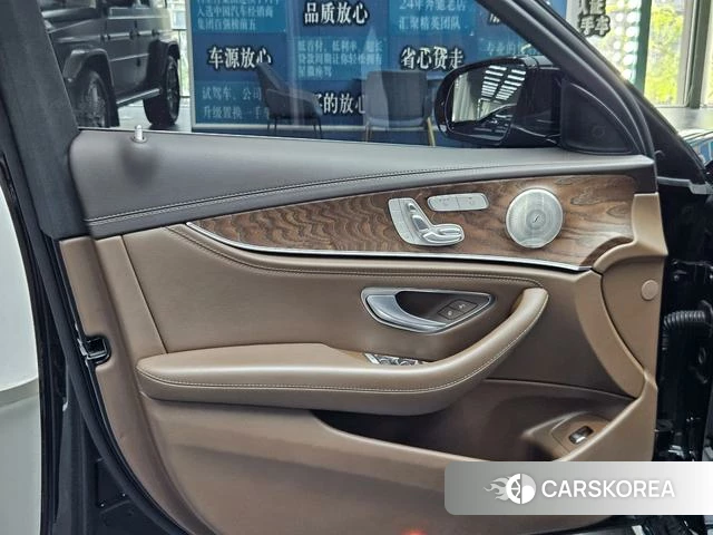 Mercedes-Benz E-class 2023 Черный из Китая, фото 6