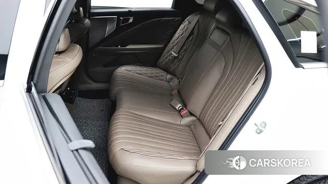 Kia K8 Hybrid 2023 Белый из Кореи, фото 6