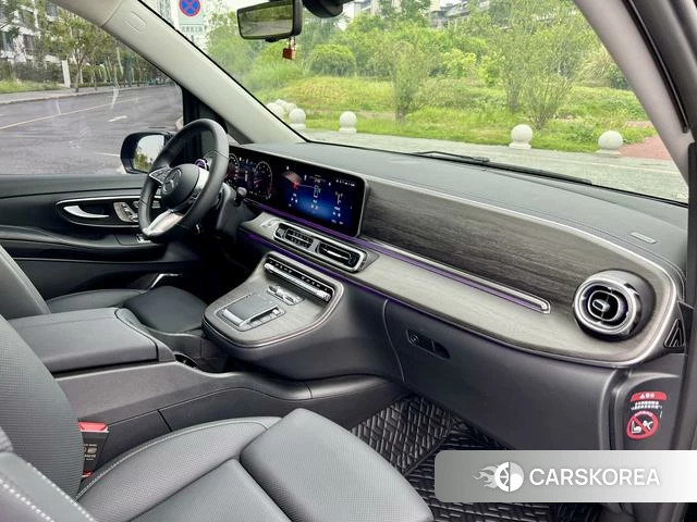 Mercedes-Benz V-class 2025 Черный из Китая, фото 6