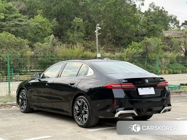 BMW 5 series 2025 Черный из Китая, фото 6