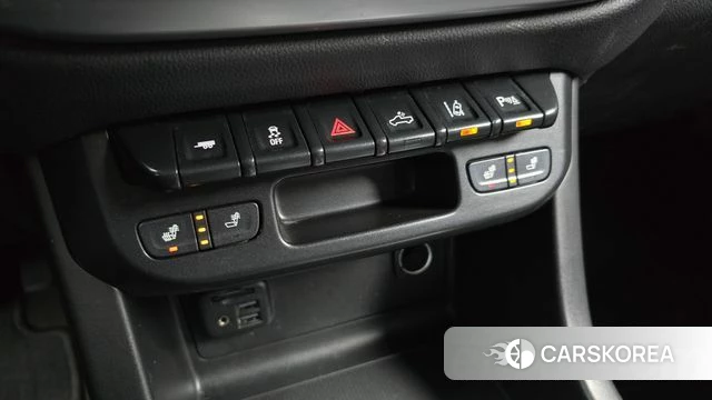 Chevrolet (GM Daewoo) Real New Colorado 2022 Черный из Кореи, фото 6