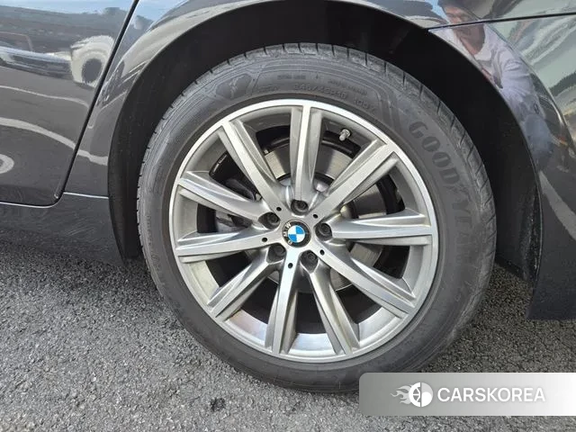 BMW 5 Series (G30) 2018 Серый из Кореи, фото 6