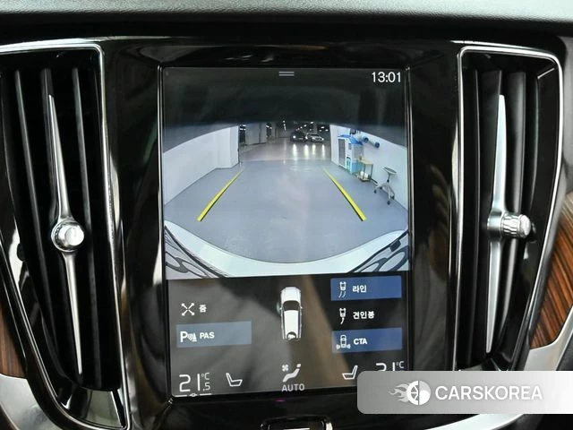 Volvo V60 Cross-Country 2nd Generation 2020 Белый из Кореи, фото 6