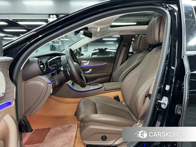 Mercedes-Benz E-class 2022 Черный из Китая, фото 6