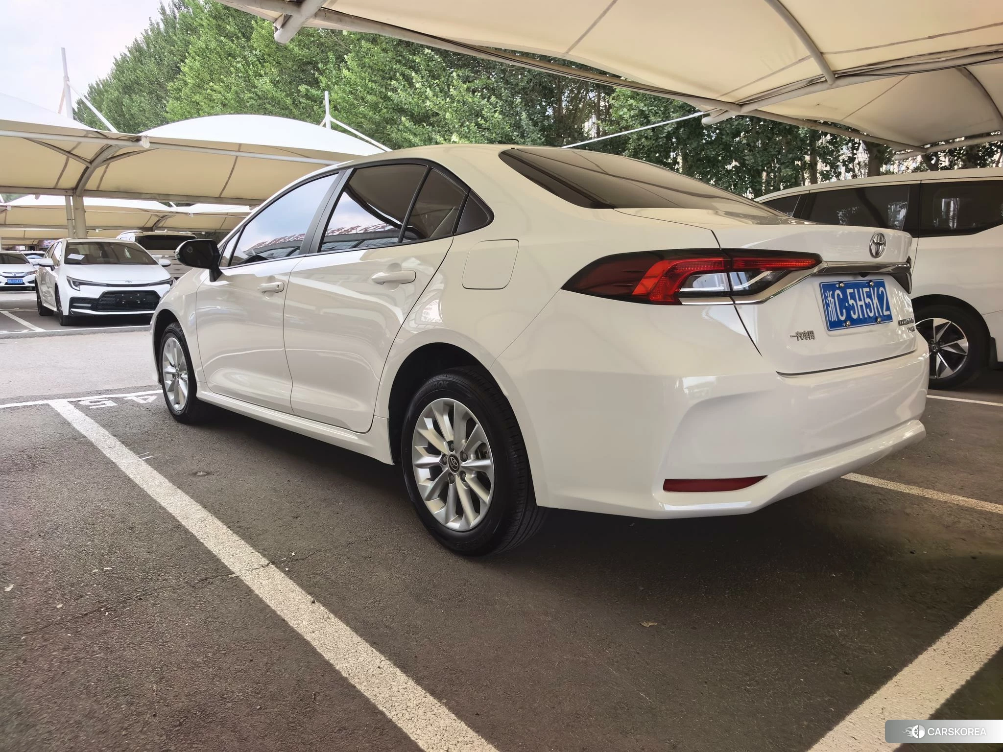 Toyota Corolla 2023 Белый из Китая, фото 6