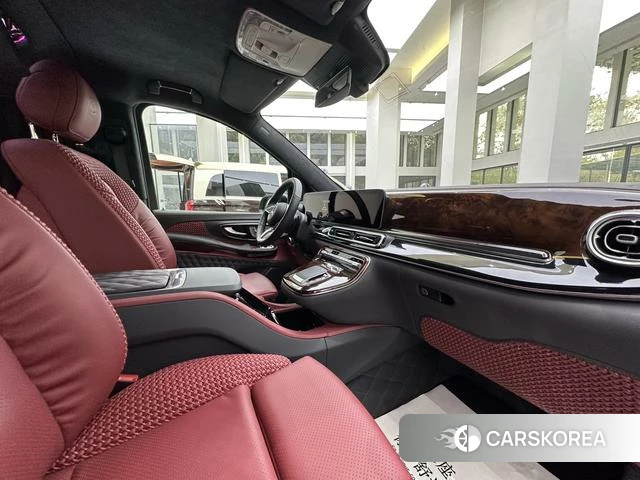 Mercedes-Benz V-class 2024 Черный из Китая, фото 6