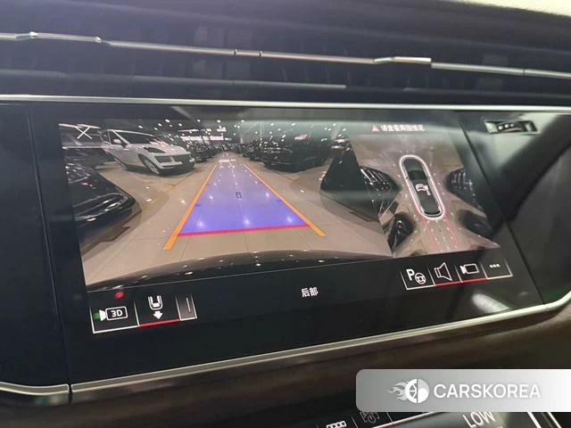 Audi Q7 2023 Черный из Китая, фото 6