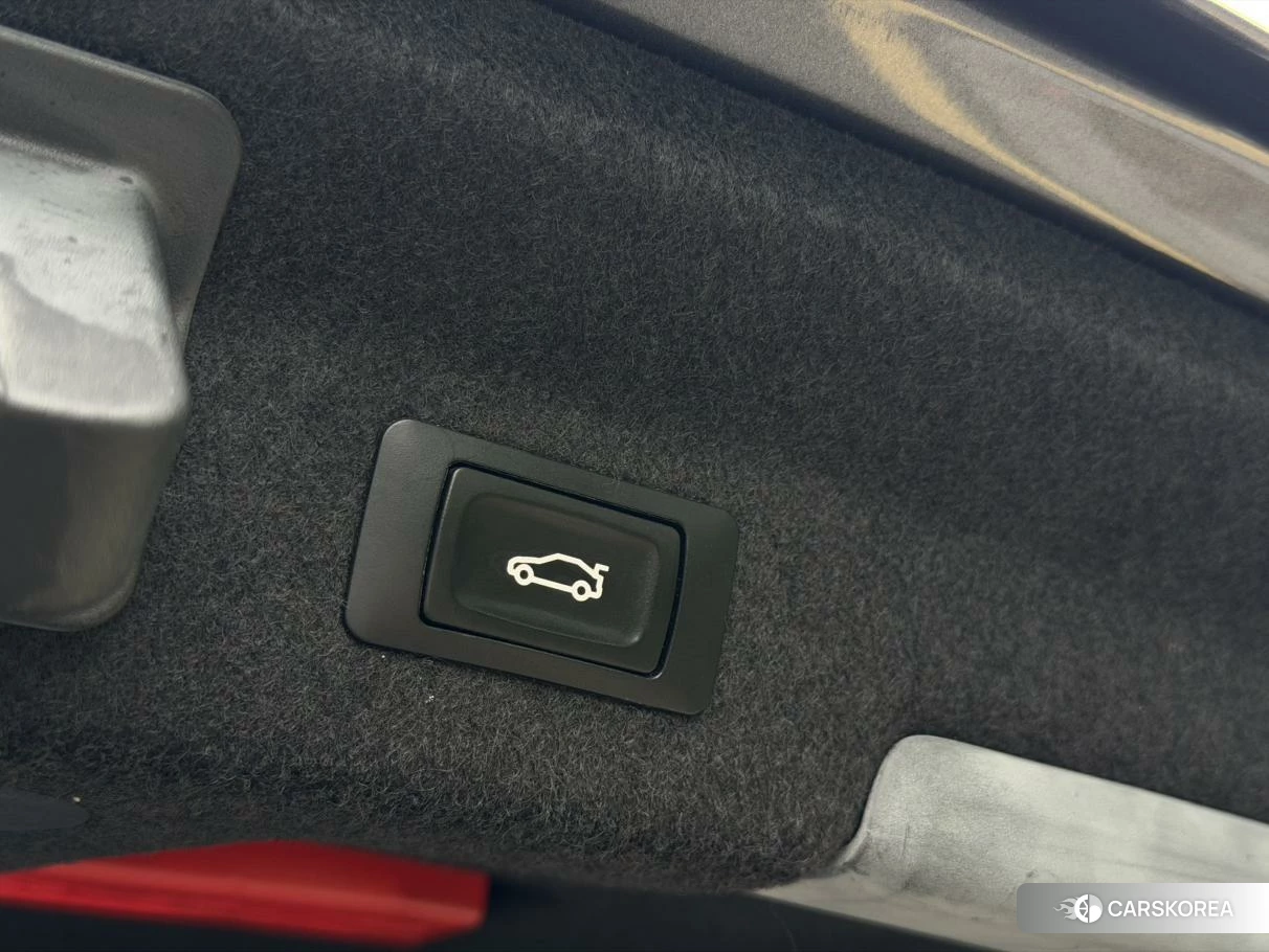 Audi A6L 2020 Серебристо-серый из Китая, фото 6