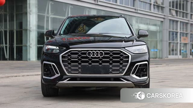 Audi Q5L 2022 Черный из Китая, фото 6