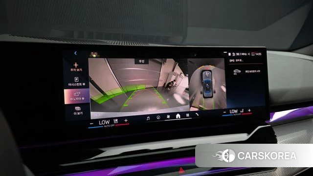 BMW 5 Series (G60) 2024 Светло-серебряный цвет из Кореи, фото 6
