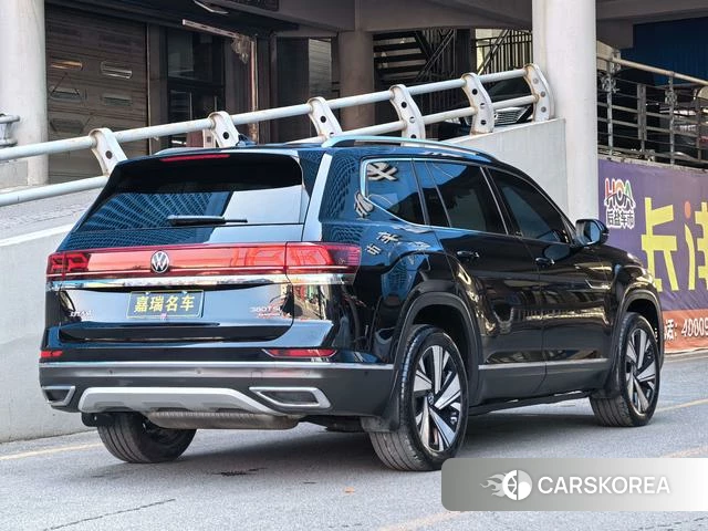 Volkswagen Tourang 2024 Черный из Китая, фото 6