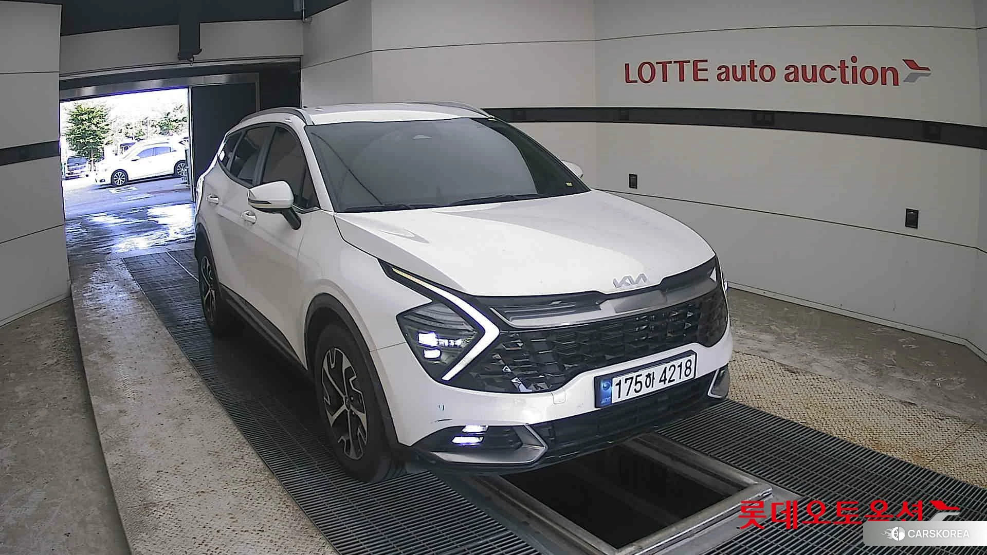 Kia Sportage Hybrid 2023 Snow White Pearl (optional) из Кореи, фото 6