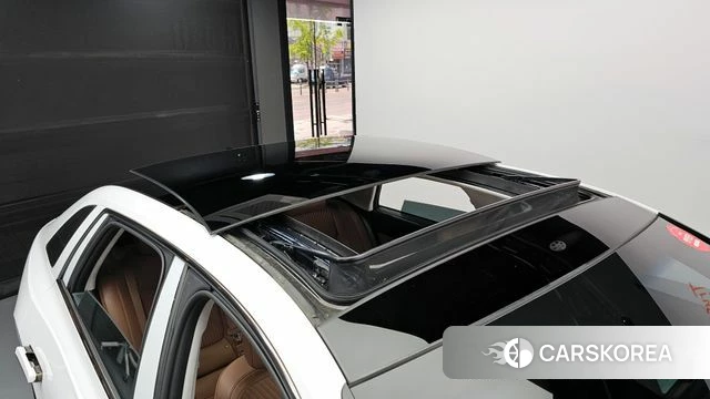 Hyundai Grandeur Hybrid (GN7) 2024 Белый из Кореи, фото 6