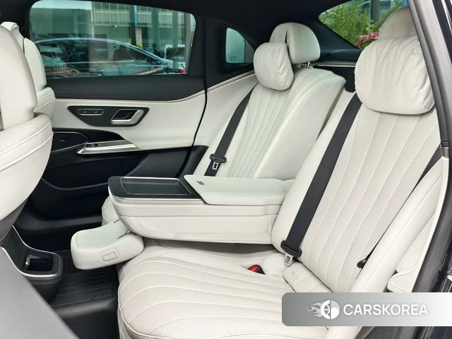 Mercedes-Benz E-class 2024 Черный из Китая, фото 6