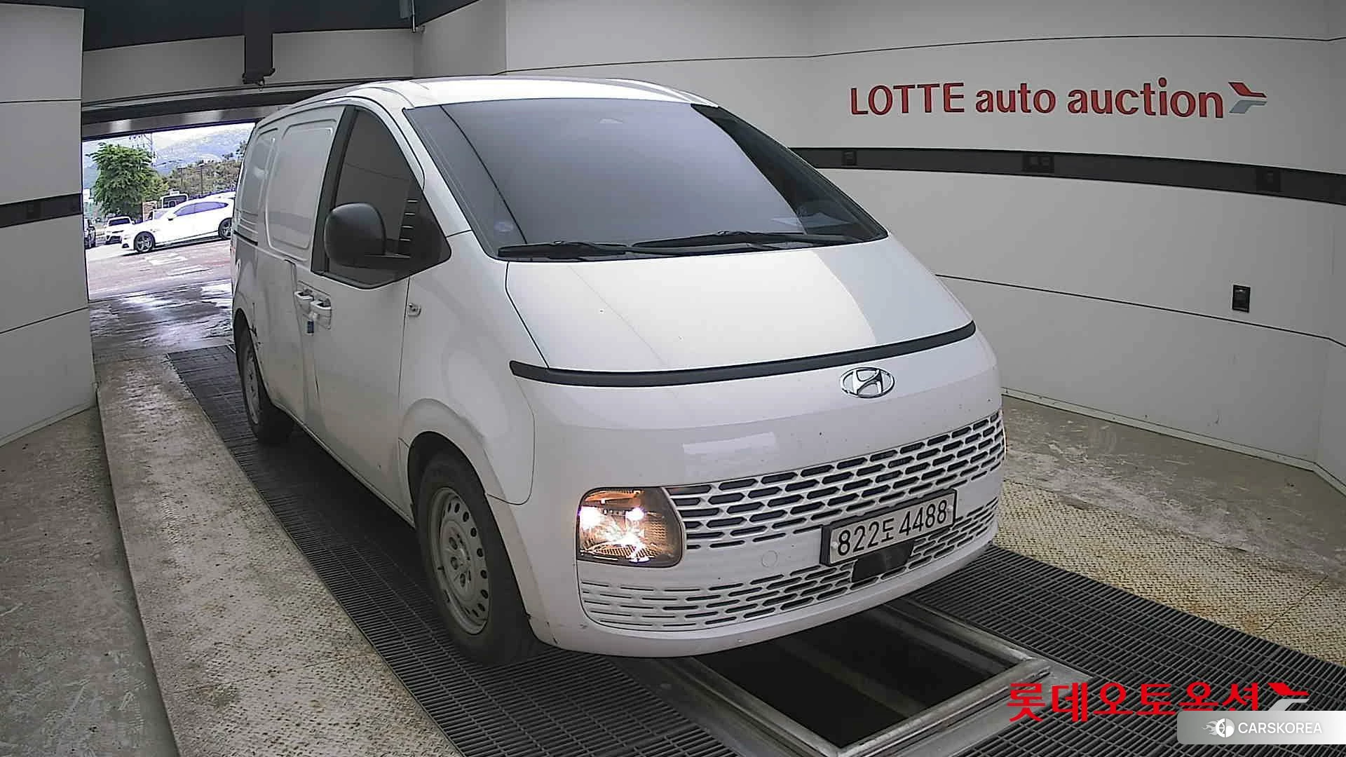 Hyundai Staria 2022 Белый из Кореи, фото 6
