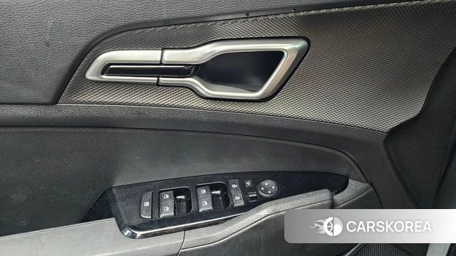 Kia Sportage 5th Generation 2023 Серебристо-серый из Кореи, фото 6