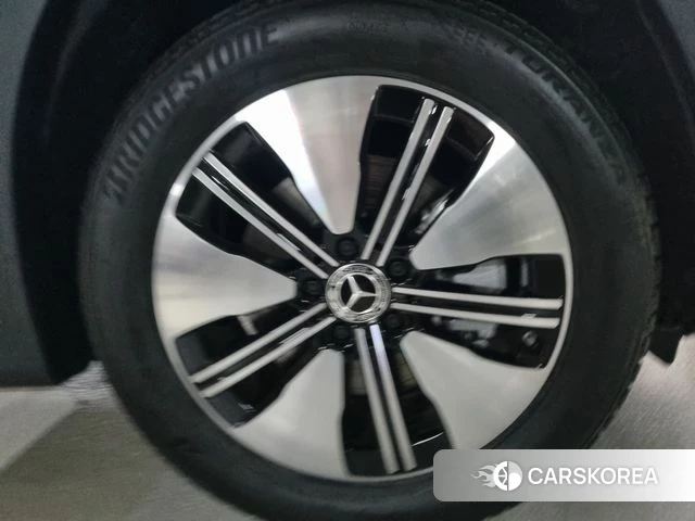 Mercedes-Benz EQB X243 2024 Белый из Кореи, фото 6