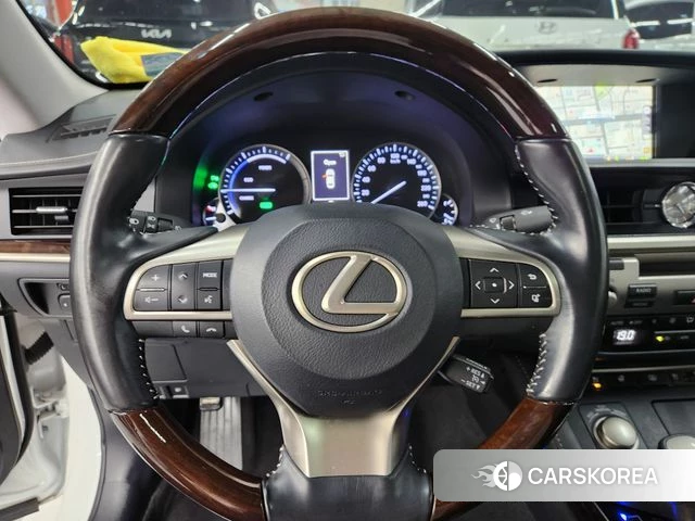 Lexus New ES300h 2018 Белый из Кореи, фото 6
