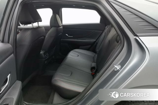 Hyundai Elantra 2023 Темно-серый из Китая, фото 6