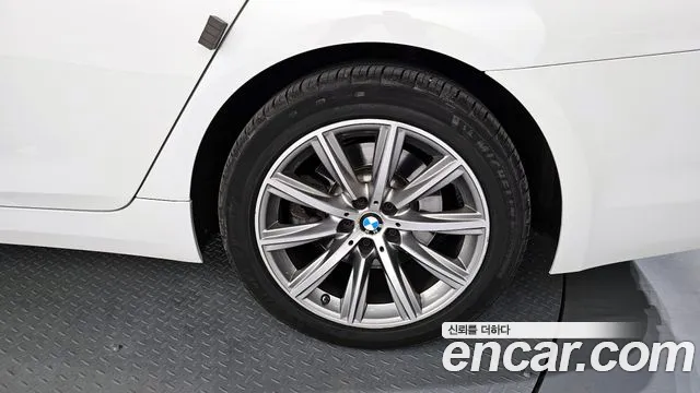 BMW 5 Series (G30) id 2671978 из Кореи 6