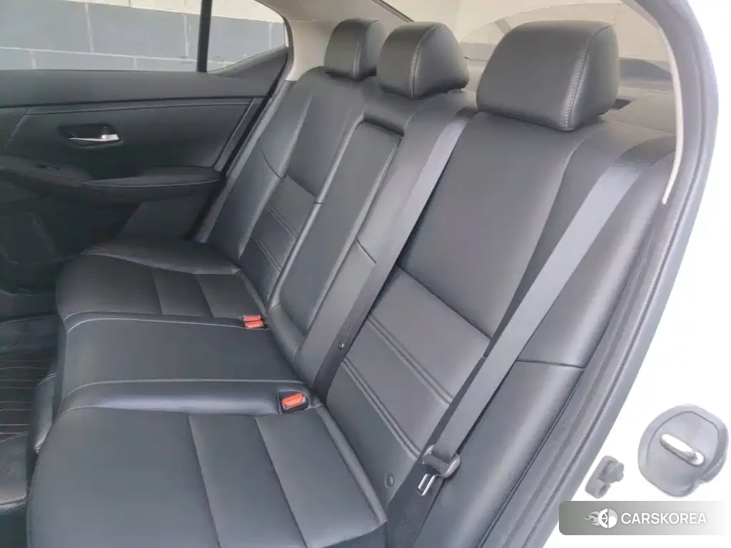 Nissan Sylphy 2022 Белый из Китая, фото 6