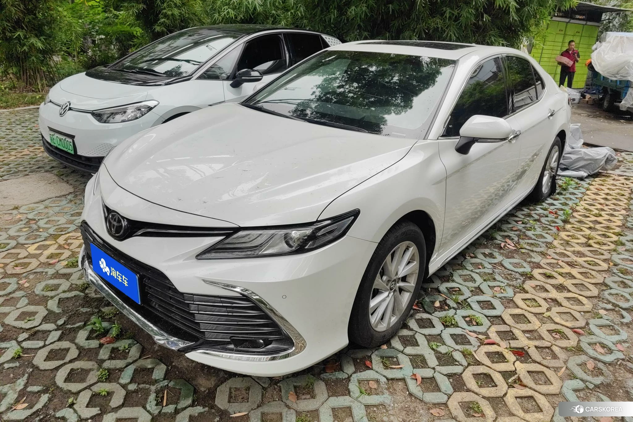Toyota Camry 2023 Белый из Китая, фото 6