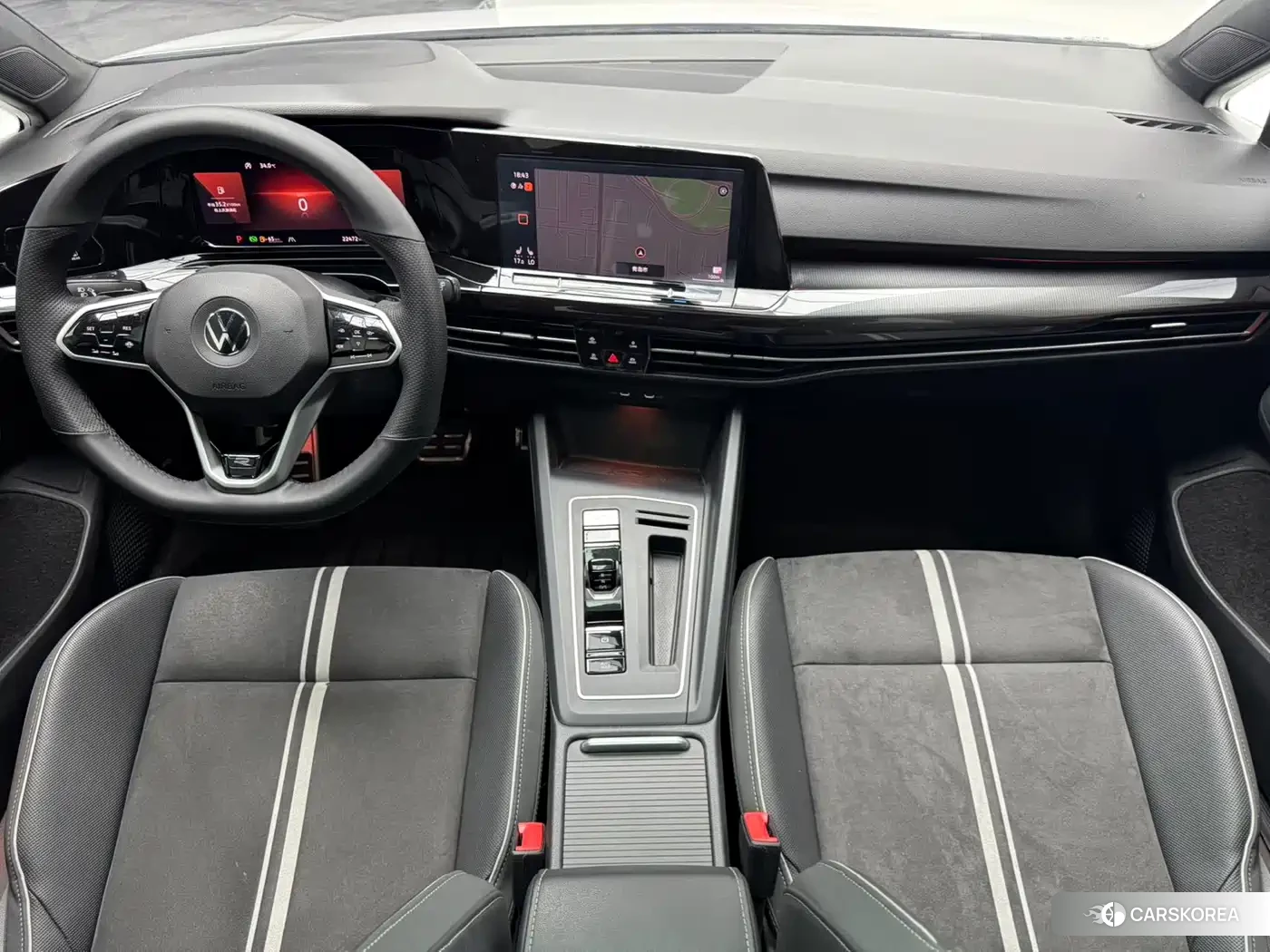 Volkswagen Golf 2023 Белый из Китая, фото 6