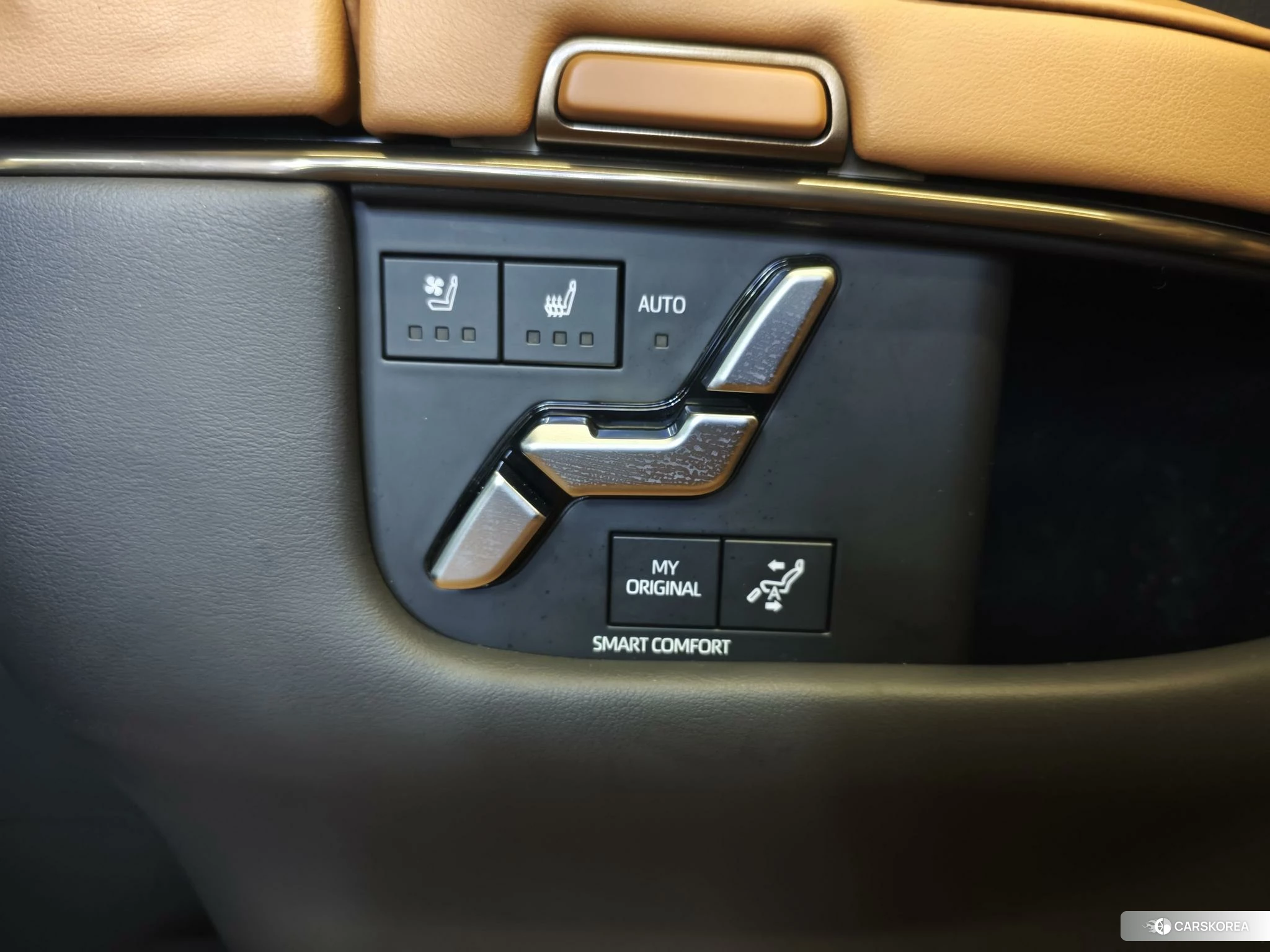 Toyota Elfa 2023 Черный из Китая, фото 6