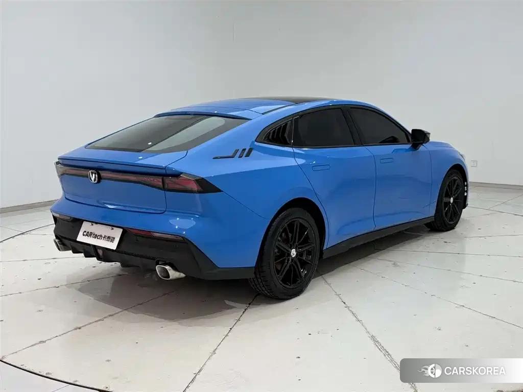 Chang'an Changan UNI-V 2022 Синий из Китая, фото 6