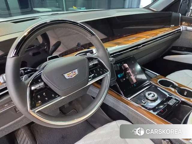Cadillac Escalade 5th Generation 2025 Белый из Кореи, фото 6