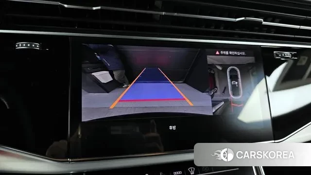 Audi Q8 (4M) 2023 Черный из Кореи, фото 6