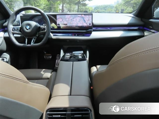 BMW 5 Series (G60) 2025 Белый из Кореи, фото 6