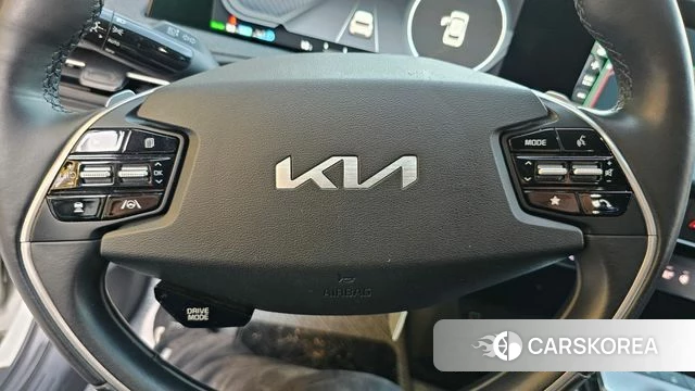 Kia EV6 2023 Жемчужный цвет из Кореи, фото 6