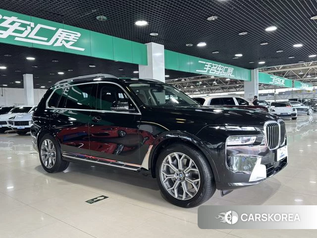 BMW X7 2025 Черный из Китая, фото 6