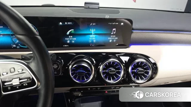 Mercedes-Benz A-Class W177 2022 Красный из Кореи, фото 6