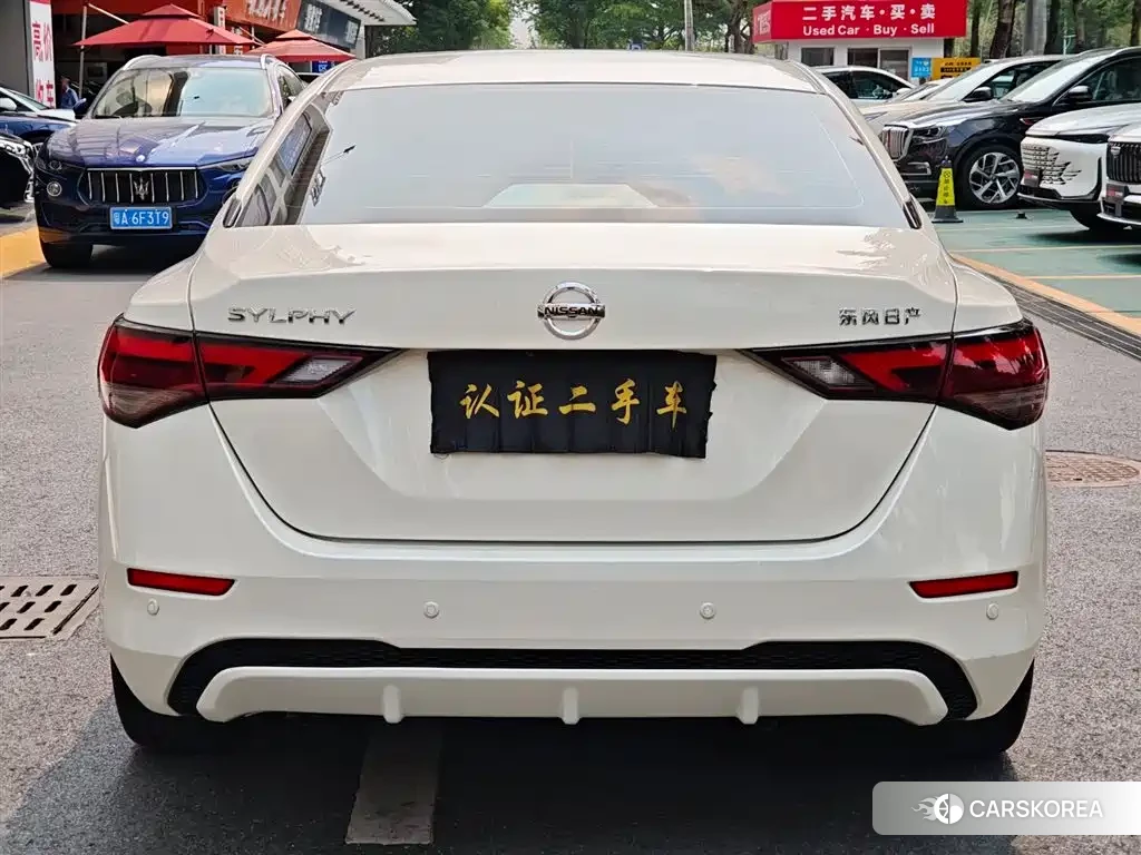 Nissan Xuan Yi 2023 Белый из Китая, фото 6