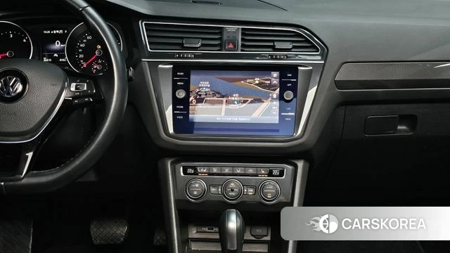 Volkswagen Tiguan second Generation 2020 Белый из Кореи, фото 6