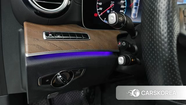 Mercedes-Benz E-Class W213 2018 Белый из Кореи, фото 6