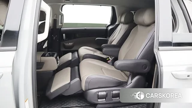 Kia The New Carnival 4th Generation 2024 Серебристо-серый из Кореи, фото 6