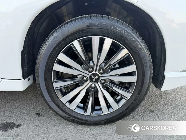 Mitsubishi  Outlander 2022 Белый из Китая, фото 6