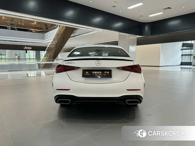 Mercedes-Benz Class C 2024 Белый из Китая, фото 6