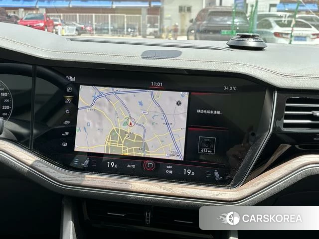 Volkswagen Touareg 2021 Темно-серый из Китая, фото 6