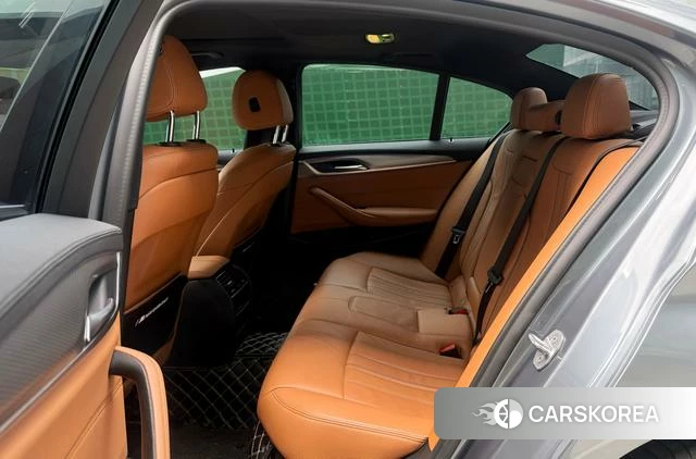 BMW 5 series (imported) 2020 Серебристо-серый из Китая, фото 6