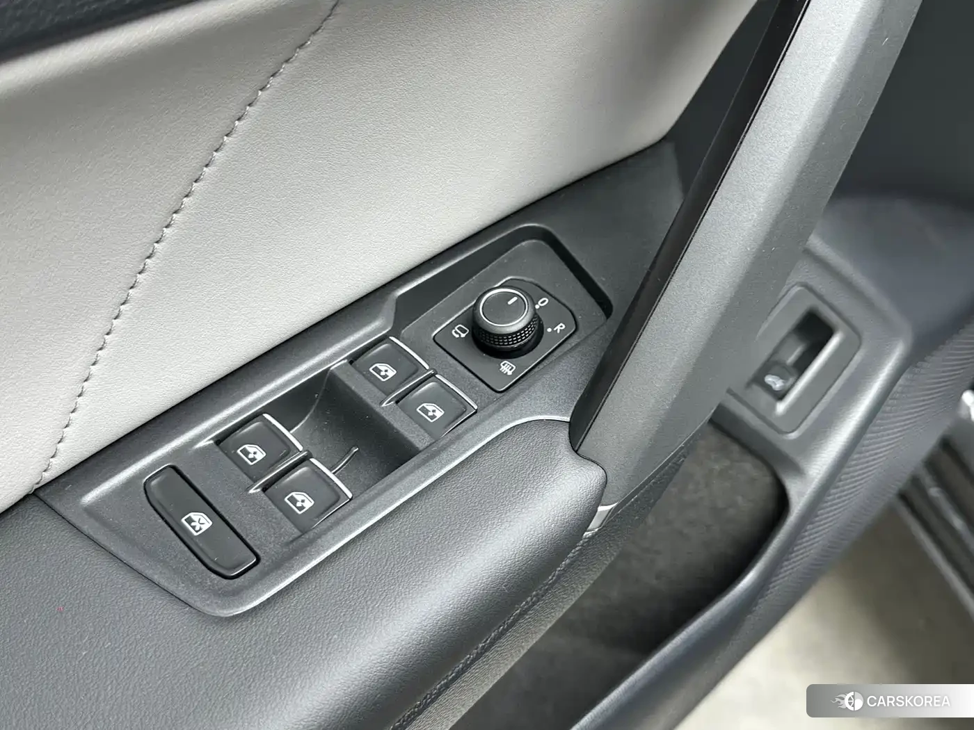 Volkswagen Tayron 2022 Silver/gray из Китая, фото 6