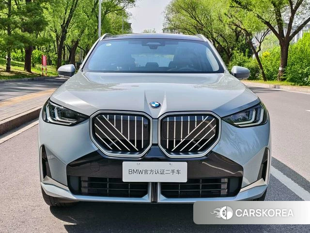 BMW X3 2025 Серебристо-серый из Китая, фото 6