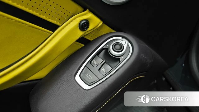 Aston Martin Vantage 2nd Generation 2020 Светло-серебряный цвет из Кореи, фото 6