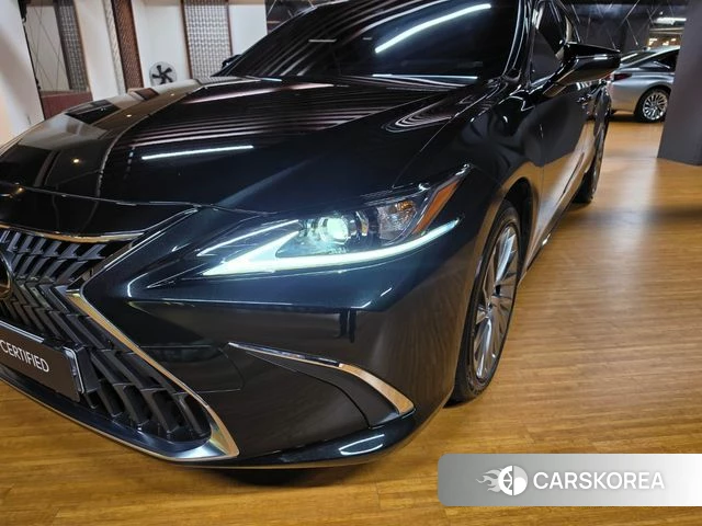 Lexus ES300h 7th generation 2020 Черный из Кореи, фото 6
