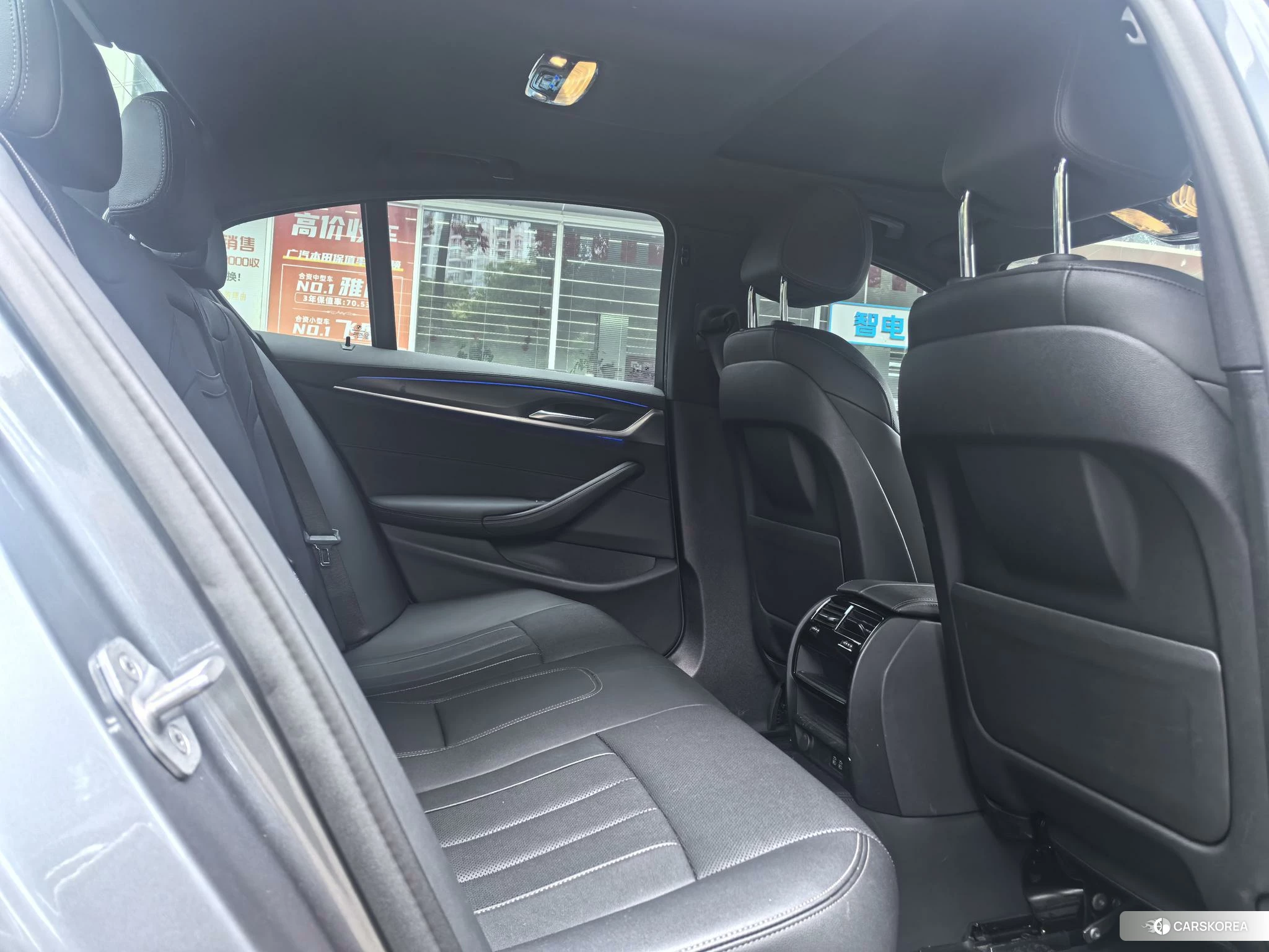 BMW 5 series (imported) 2020 Серебристо-серый из Китая, фото 6