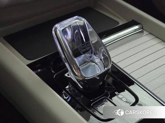 Volvo XC60 second Generation 2026 Белый из Кореи, фото 6